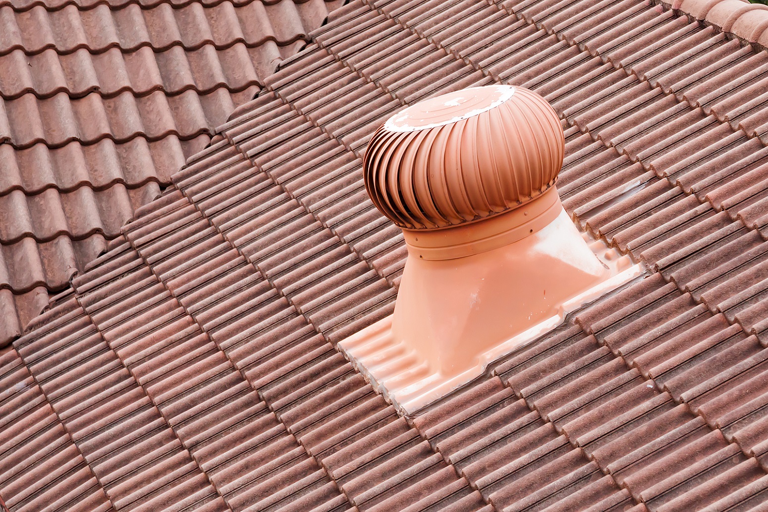 Roof Air Ventilator For Room Heat Control.